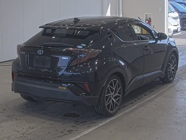 TOYOTA C-HR 2017