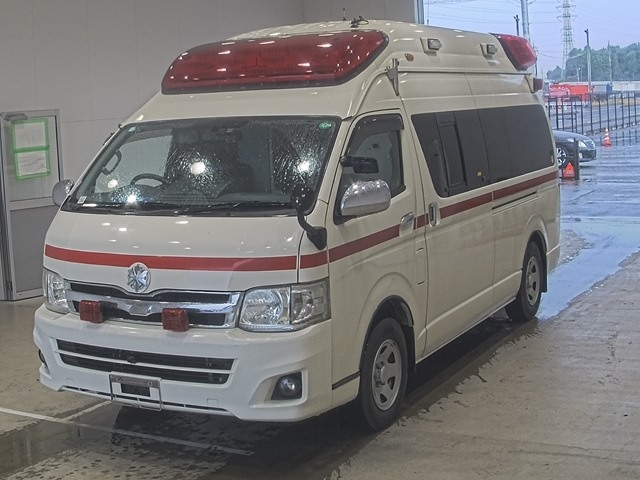 TOYOTA HIACE VAN 2013