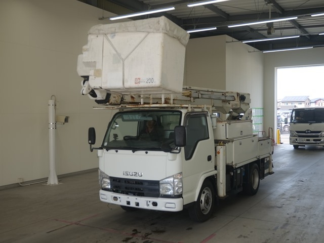 ISUZU ELF 2008