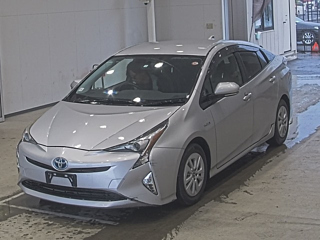 TOYOTA PRIUS 2016