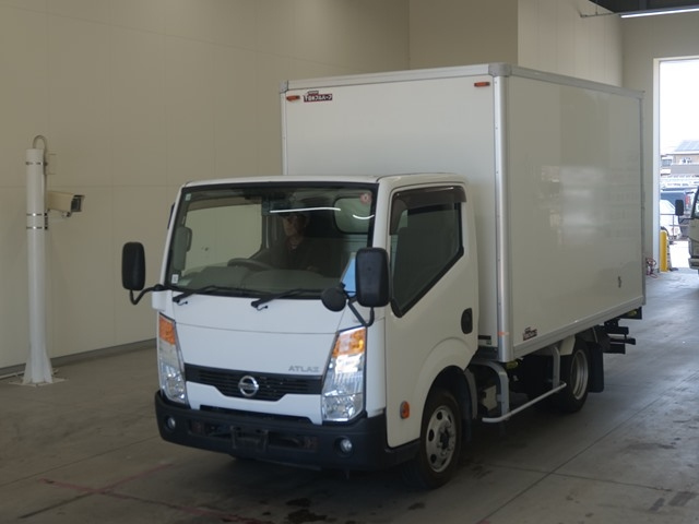 NISSAN ATLAS 2015