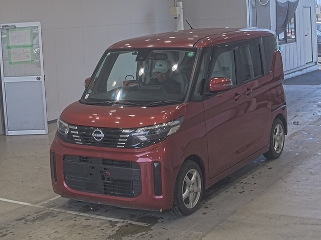 NISSAN ROOX 2024