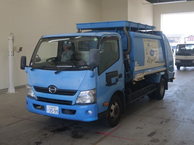 HINO DUTRO 2015