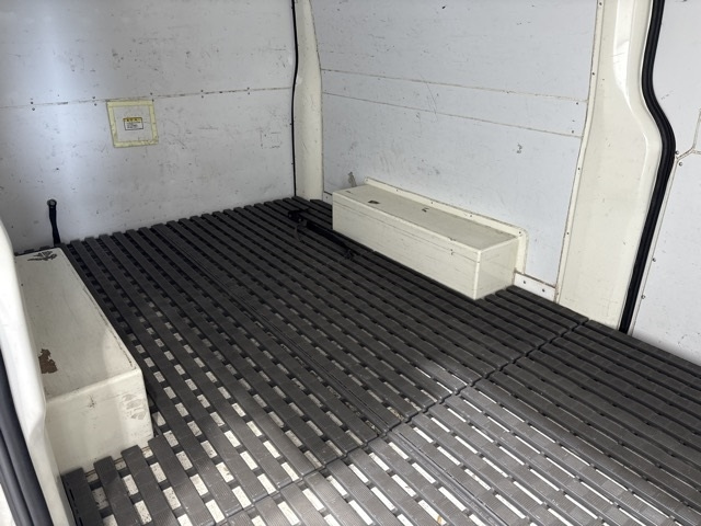 NISSAN CARAVAN VAN 2019