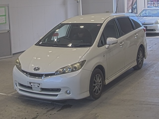TOYOTA WISH 2010