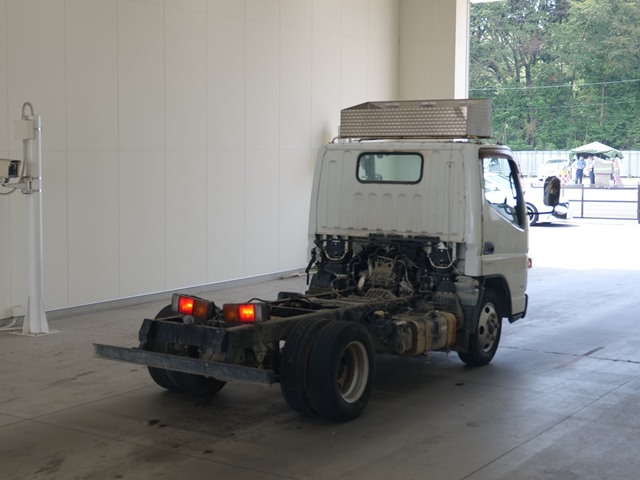 MITSUBISHI CANTER 2012