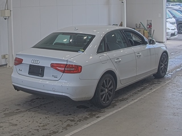 AUDI A4 2014