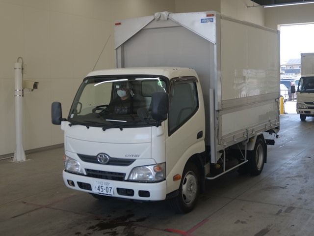 TOYOTA DYNA 2015