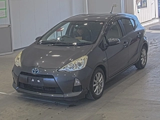 TOYOTA AQUA 2012