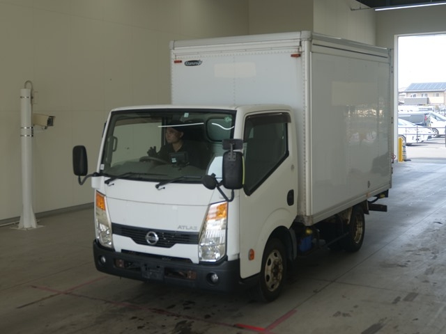 NISSAN ATLAS 2014