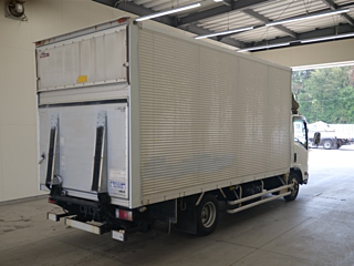 ISUZU ELF 2009