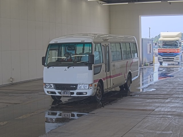 MITSUBISHI ROSA 2018