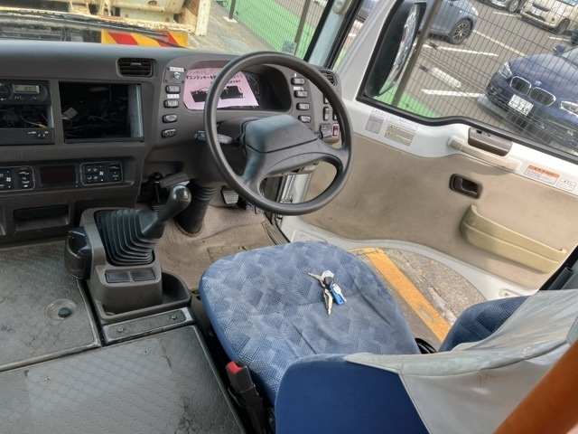 MITSUBISHI ROSA 2018