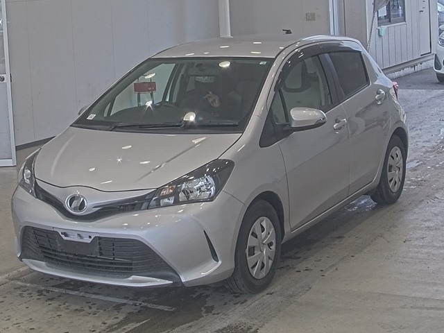 TOYOTA VITZ 2014