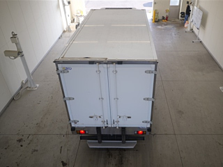 ISUZU ELF 2011