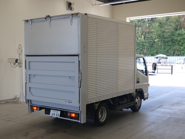 MITSUBISHI CANTER 2013