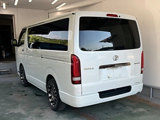TOYOTA HIACE VAN 2022
