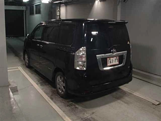 TOYOTA VOXY 2009
