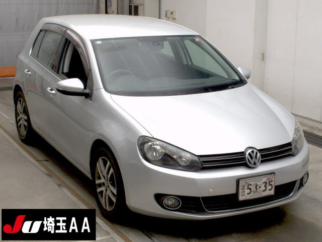 VOLKSWAGEN GOLF 2010