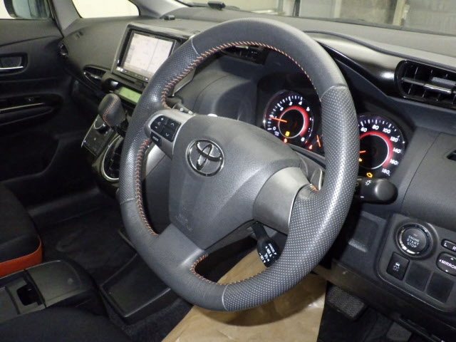 TOYOTA WISH 2015