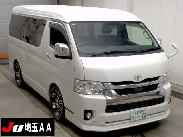 TOYOTA HIACE 2021