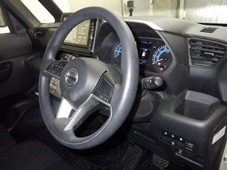 NISSAN ROOX 2022
