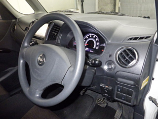 NISSAN ROOX 2011