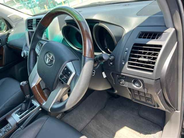 TOYOTA LAND CRUISER PRADO 2013