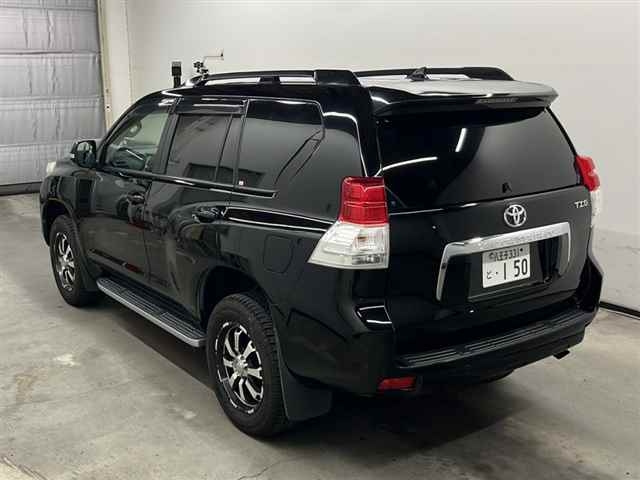 TOYOTA LAND CRUISER PRADO 2013