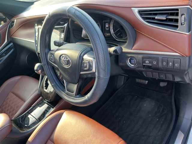 TOYOTA HARRIER 2018