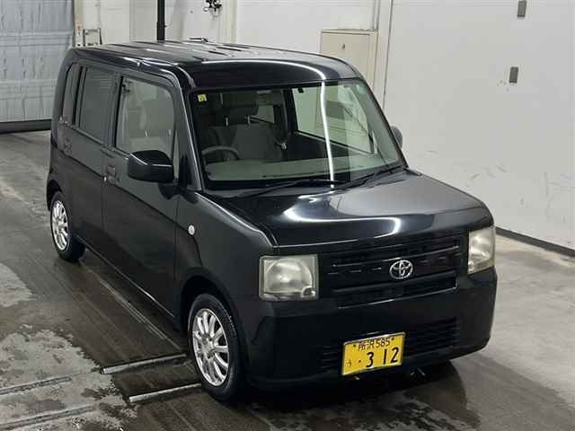 TOYOTA PIXIS SPACE 2012