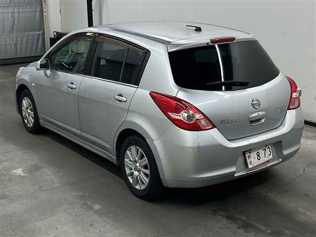NISSAN TIIDA 2009