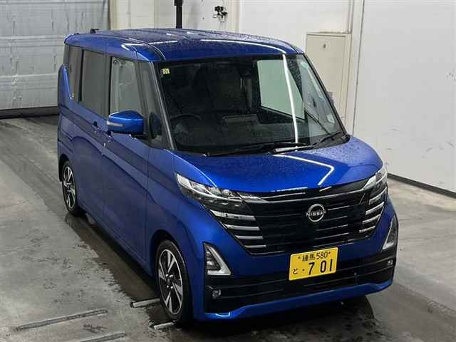 NISSAN ROOX 2023