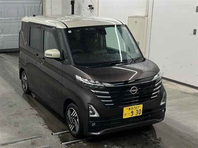 NISSAN ROOX 2025