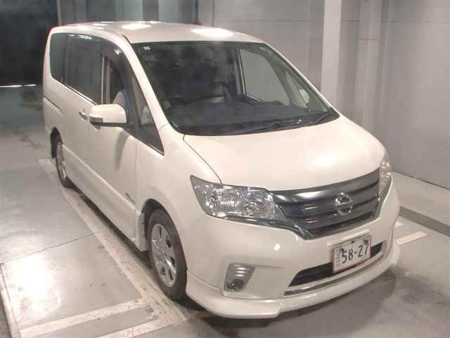 NISSAN SERENA 2013
