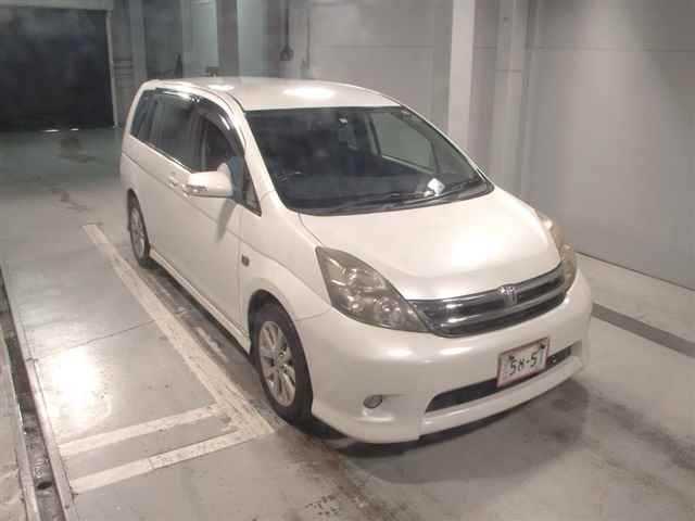 TOYOTA ISIS 2008