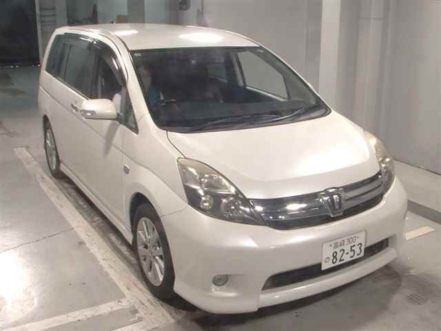 TOYOTA ISIS 2011