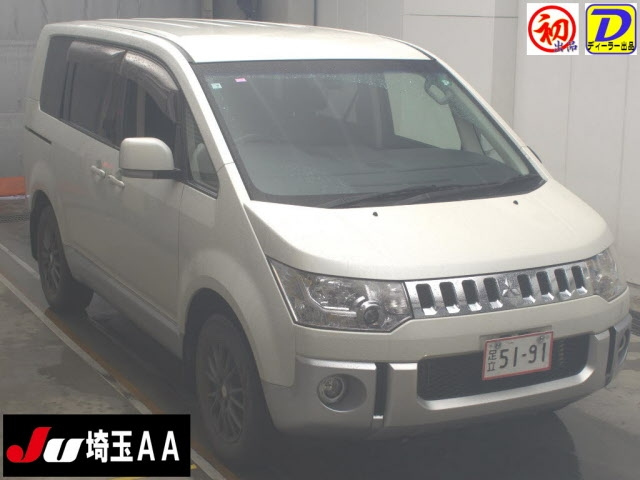 MITSUBISHI DELICA D5 2016