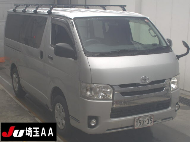 TOYOTA HIACE VAN