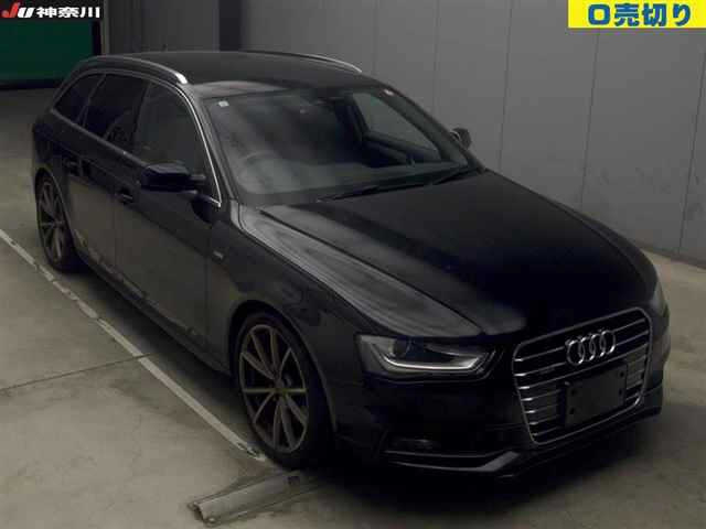 AUDI A4 2015