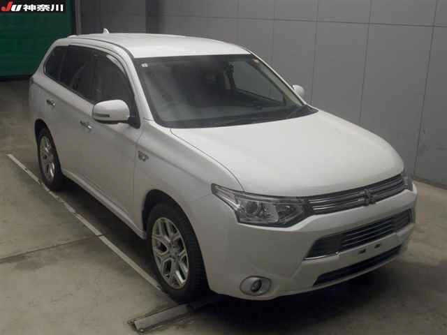 MITSUBISHI OUTLANDER PHEV 2013