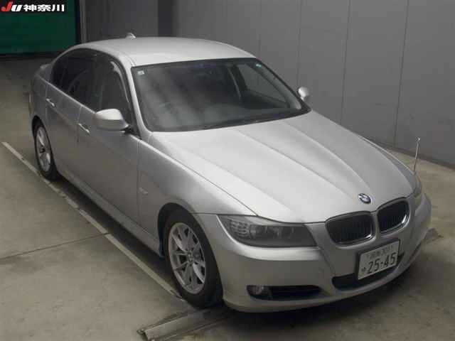 BMW 3 SERIES 2011