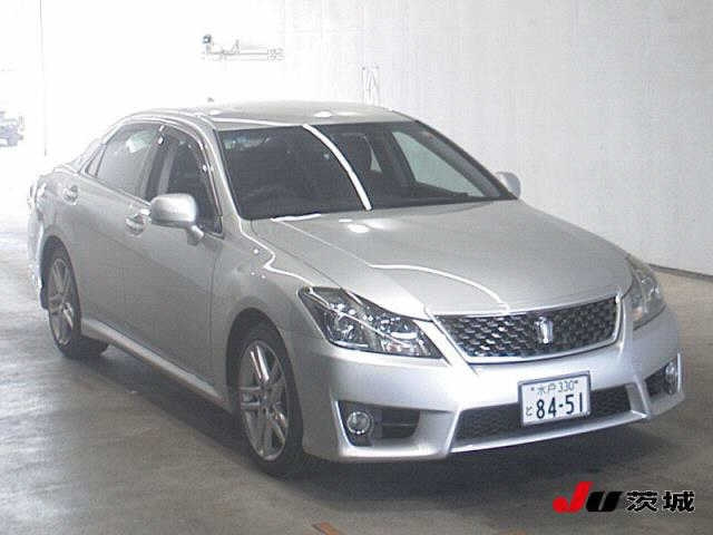 TOYOTA CROWN 2011