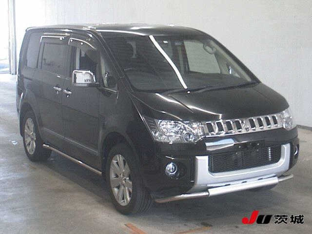 MITSUBISHI DELICA D5