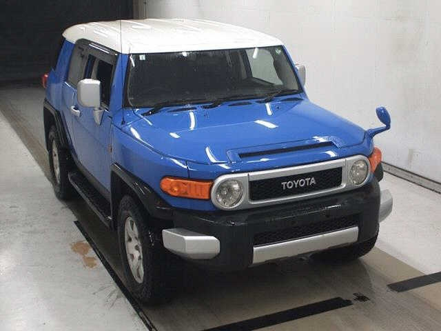 TOYOTA FJ CRUISER 2011