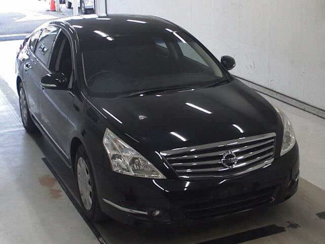 NISSAN TEANA 2010