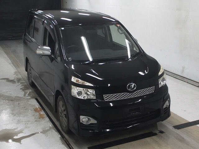 TOYOTA VOXY 2012