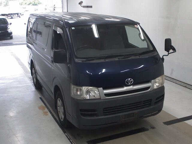 TOYOTA HIACE VAN