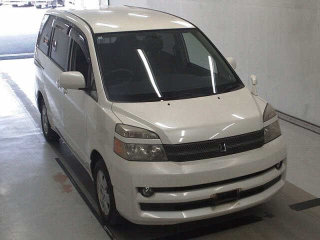 TOYOTA VOXY 2006