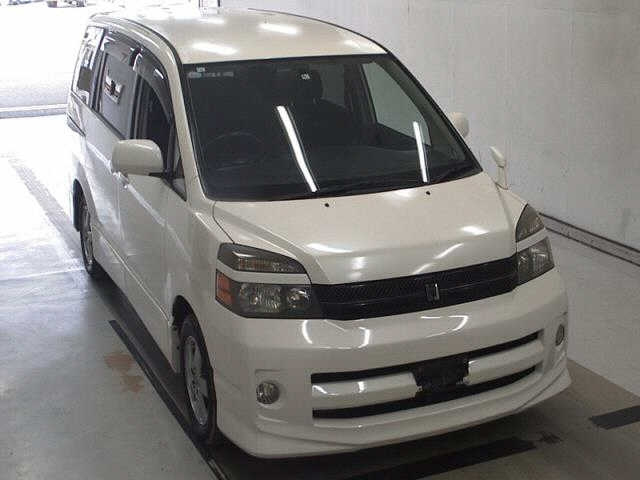 TOYOTA VOXY 2006